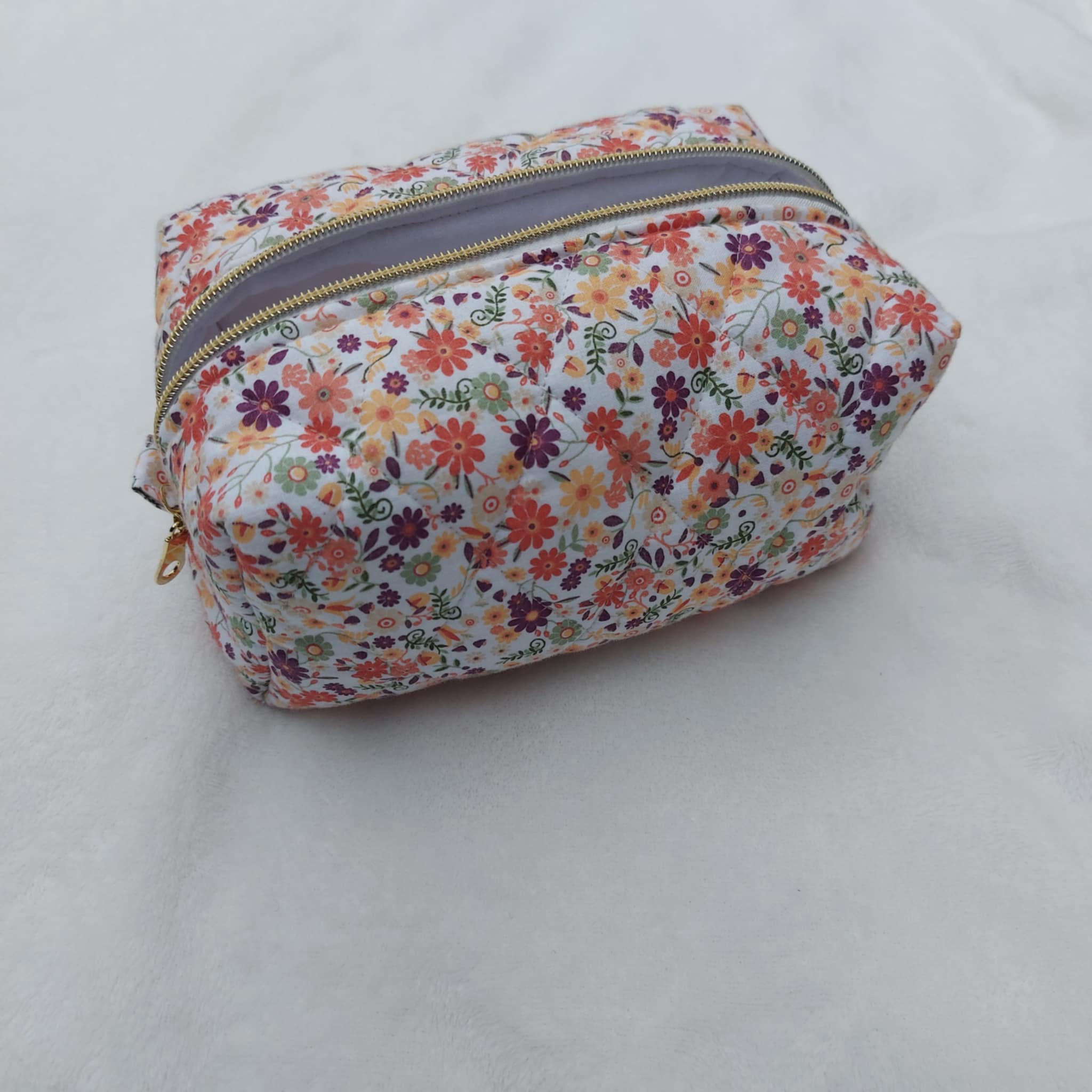 Necessärer UTFÖRSÄLJNING