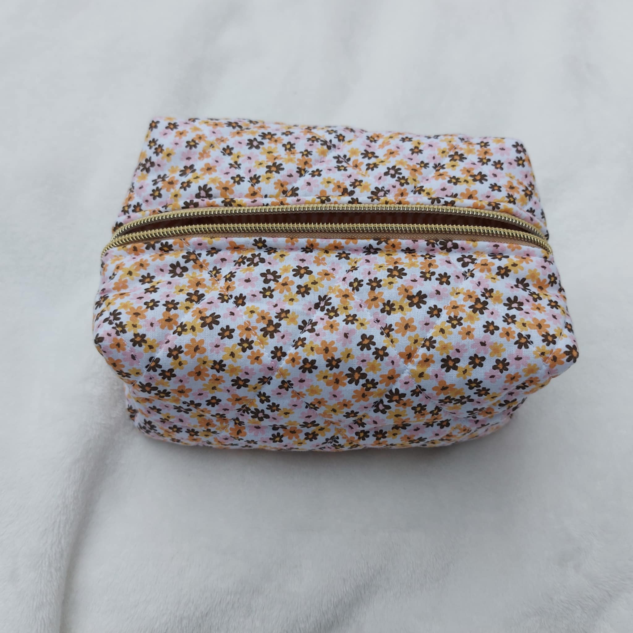 Necessärer UTFÖRSÄLJNING