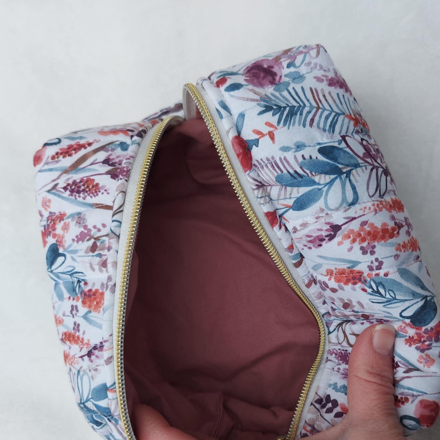 Necessärer UTFÖRSÄLJNING