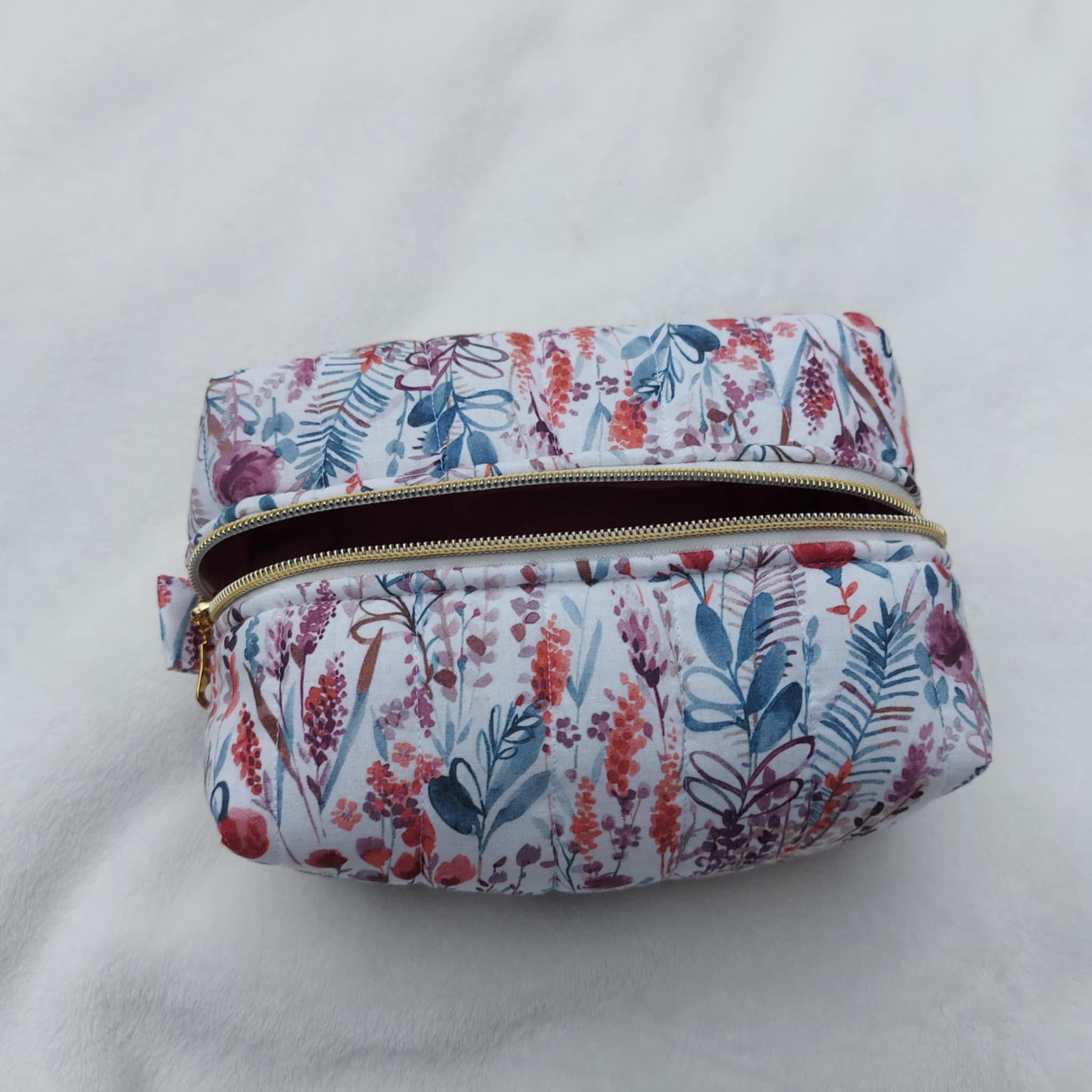 Necessärer UTFÖRSÄLJNING