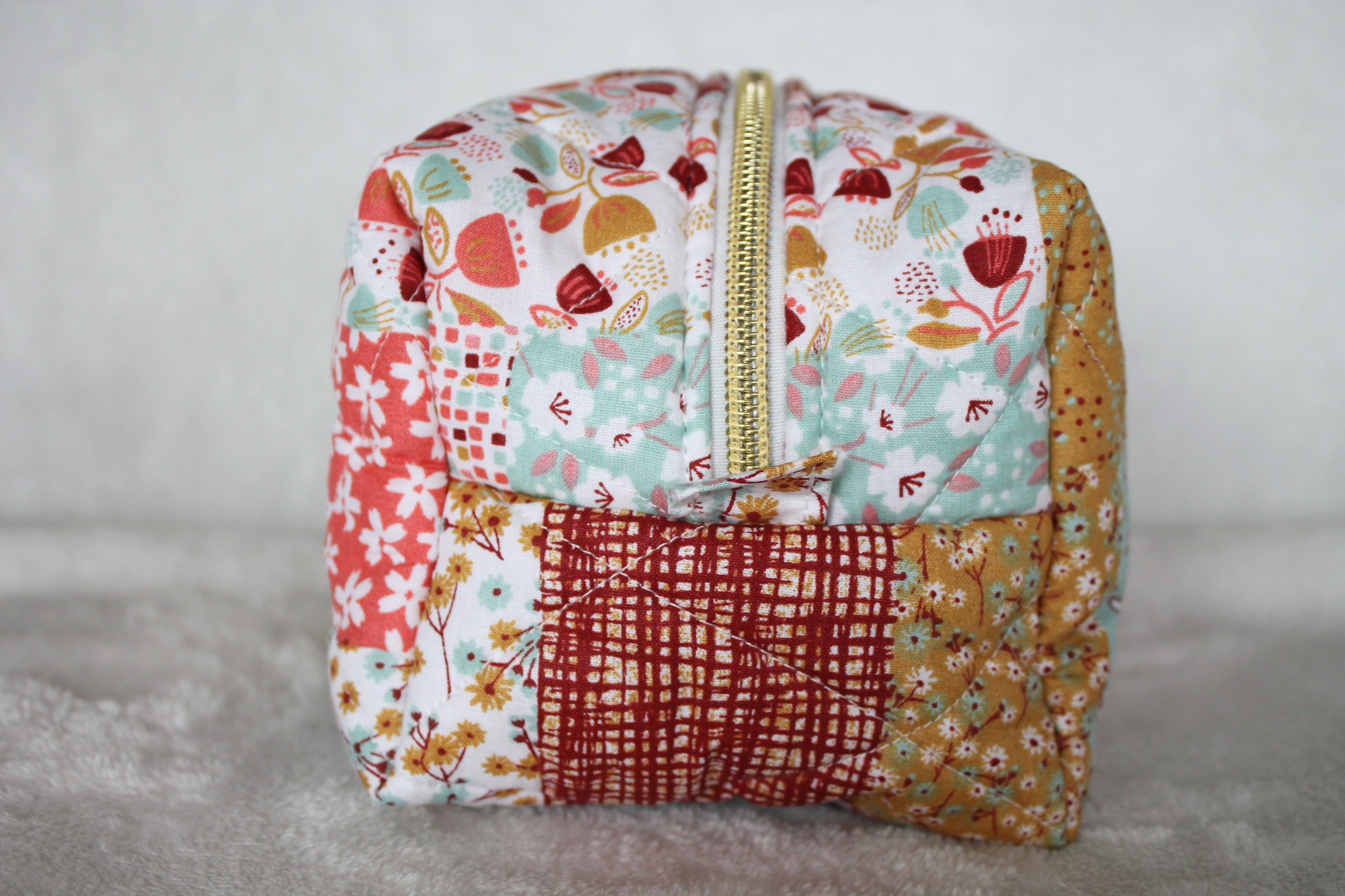 Necessär - patchwork gul