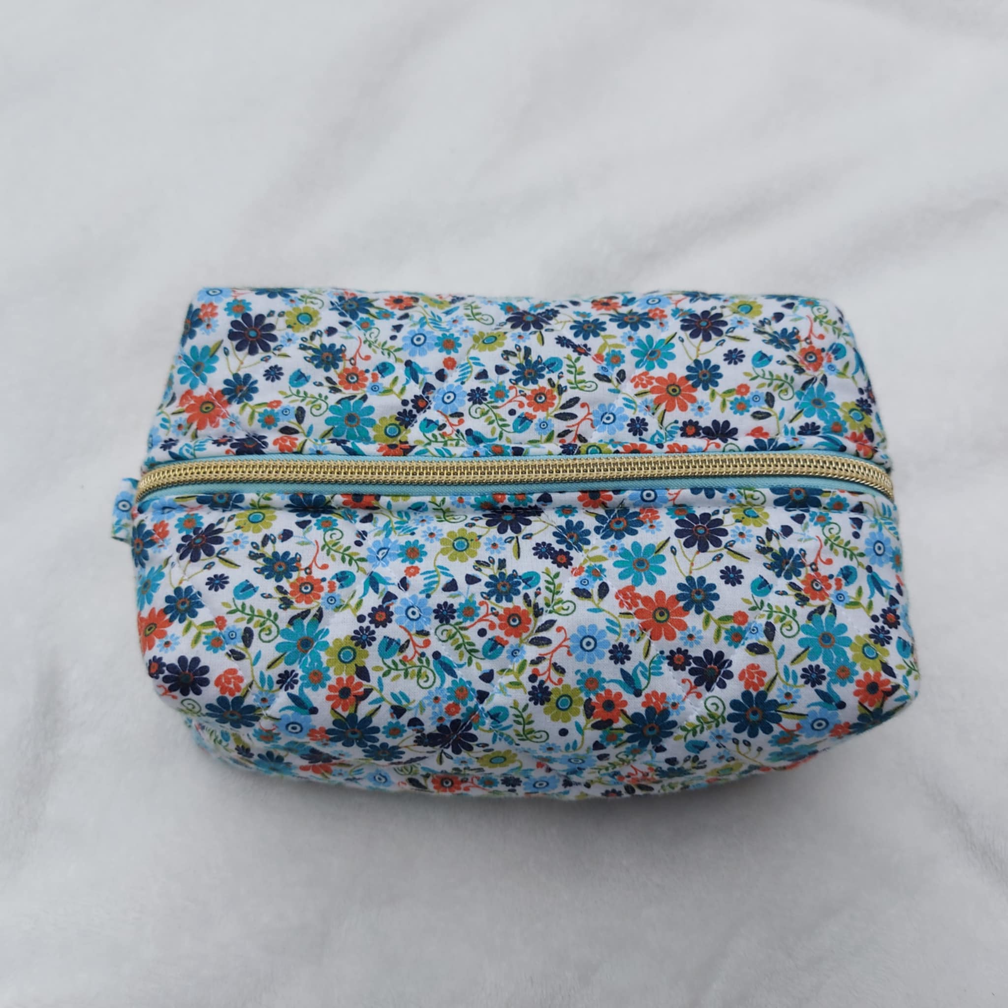 Necessärer UTFÖRSÄLJNING