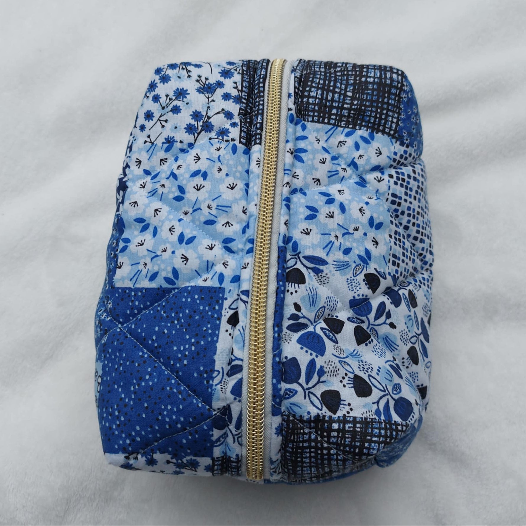 Necessärer UTFÖRSÄLJNING